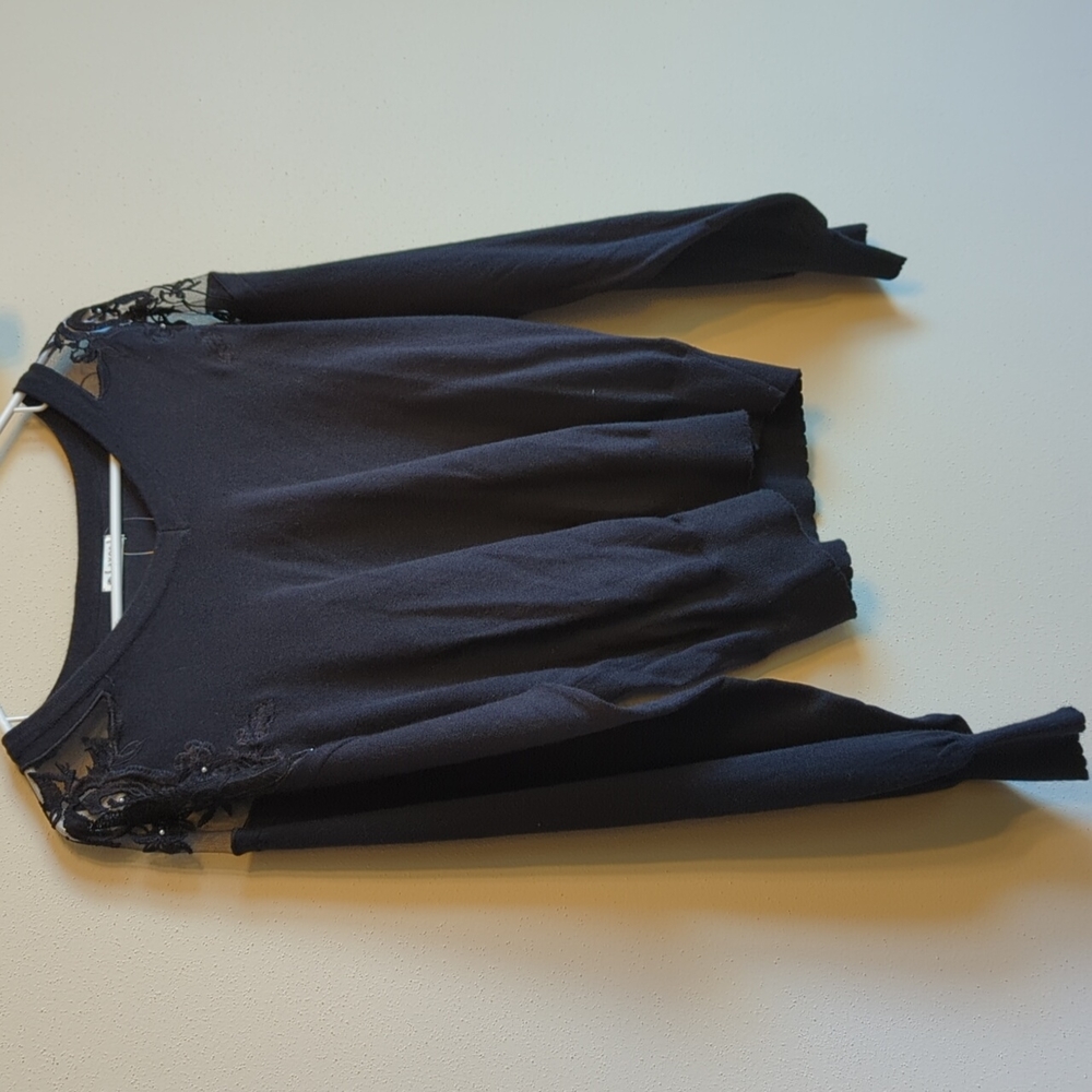 NWT Axes Femme sweater